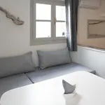 White W4 New In Apartment *