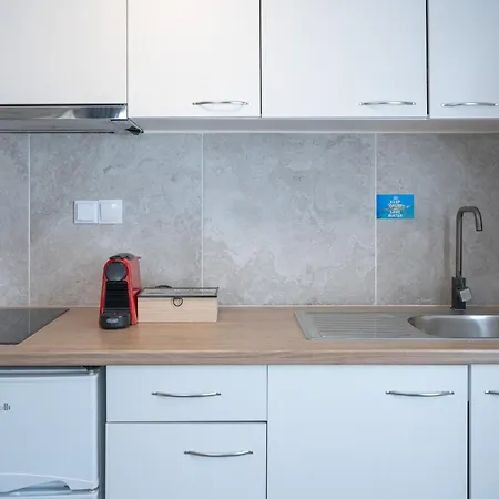 White W4 New In * Naousa (Paros)