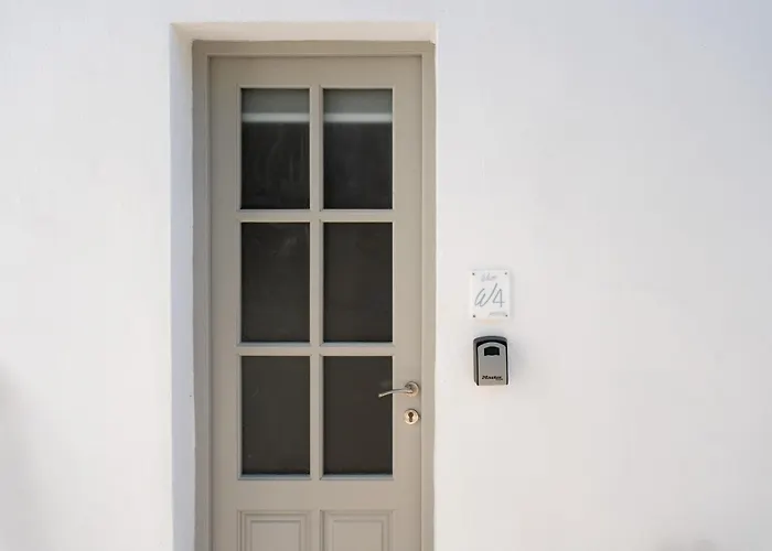 White W4 New In Náusza